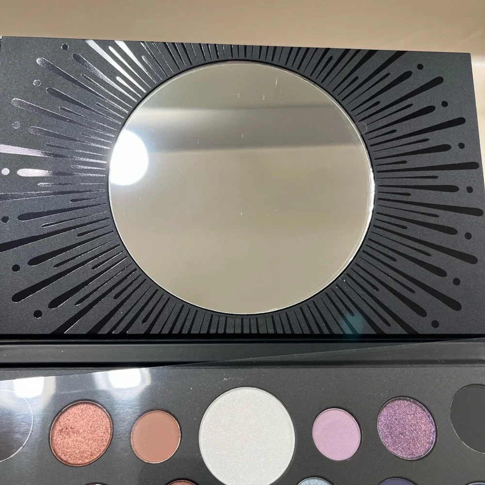 MAC Silver Glitter Makeup Palette